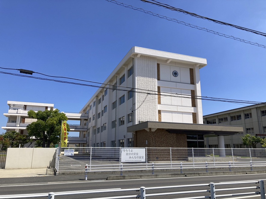 平井小学校